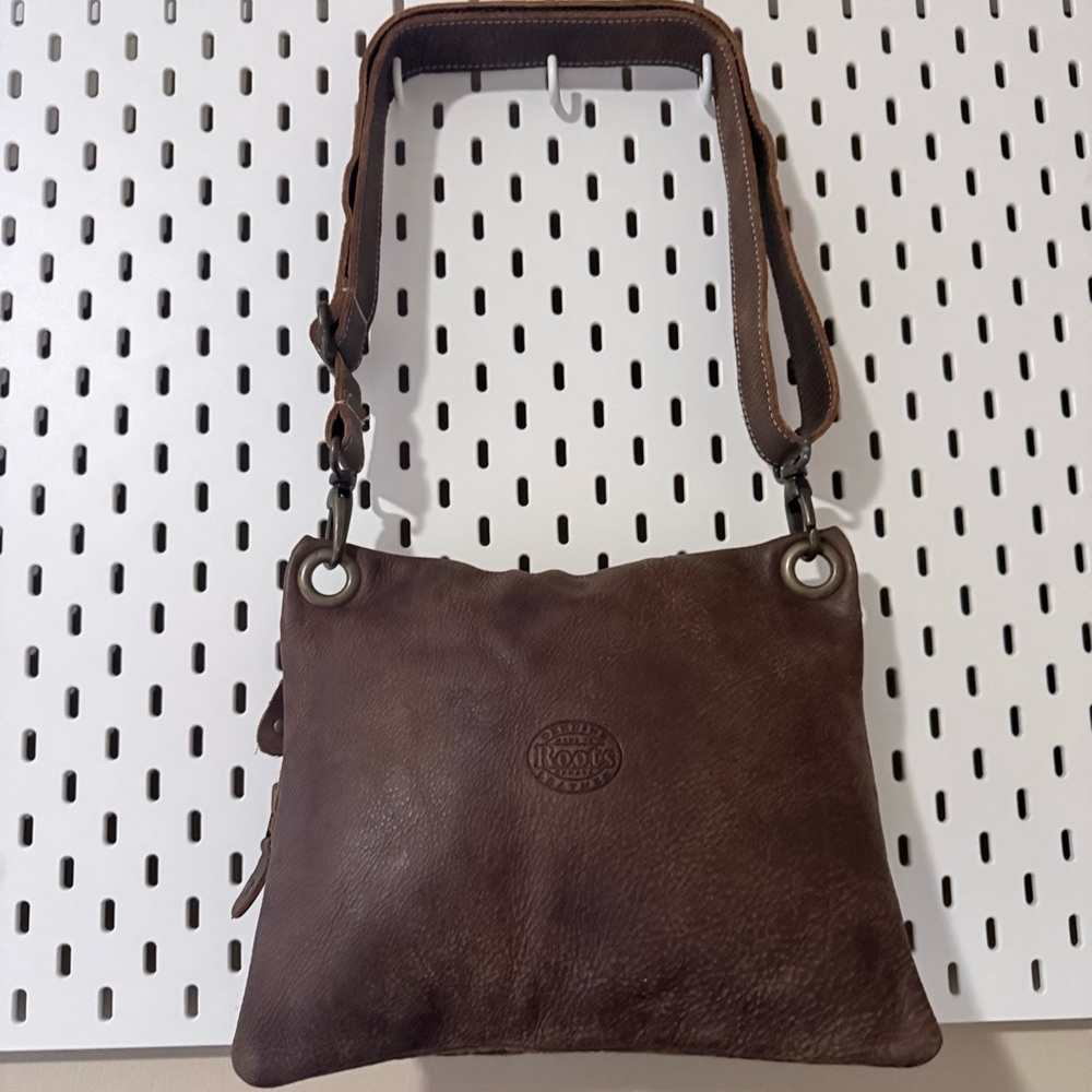 Roots Tribe Leather Villager Dark Brown Leather Crossbody/Shoulder Bag - Picture 2 of 12